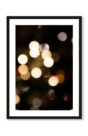 Świąteczny bokeh w szybie 