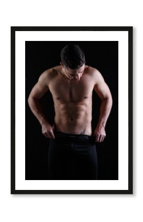 Hombre preparandose para clase de fitness