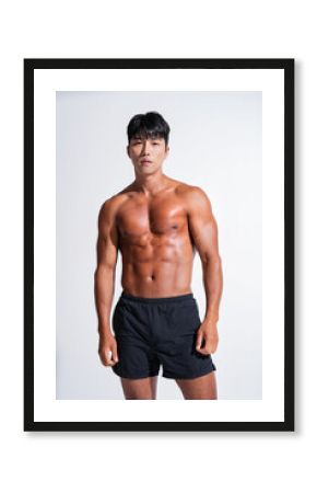 若いアジア男性のボディメイクイメージ