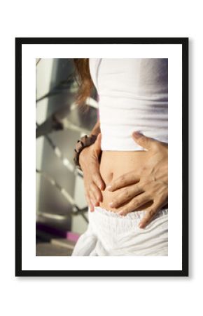 Flat stomach of woman health symptom